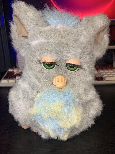 Sleepy blue furby 2005 - sleepy,