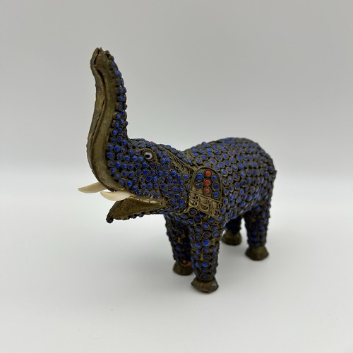 Antica statuina elefante