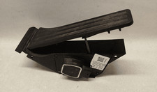 A 451 300 06 04 Pedale