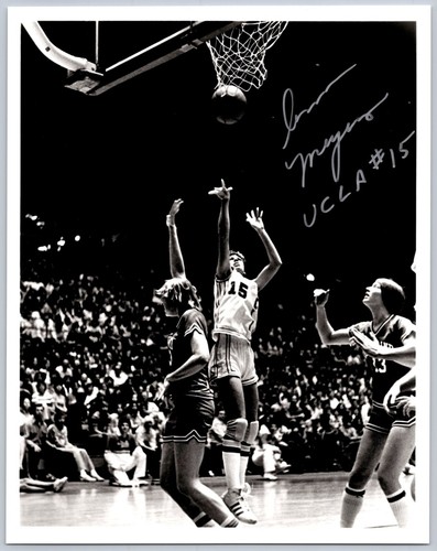 Foto basket firmata ann meyers - foto,