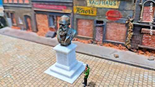 Darwin busto statua - 1/87,
