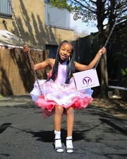 As Seen Off Sunday Size 8-9