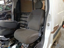 ASIENTO DELANTERO IZQUIERDO /