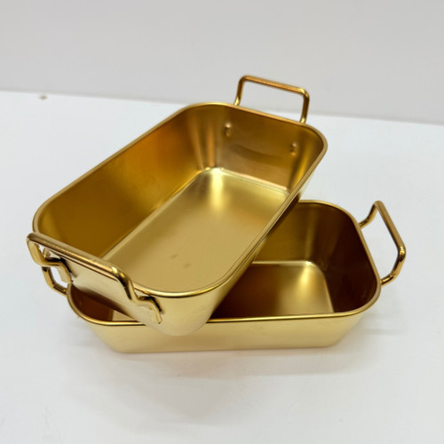 Elegante servizio piatti - , in