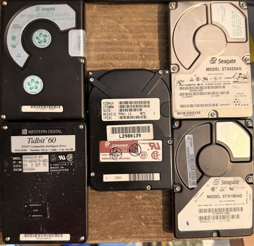 Hard disk vintage - hard, 2,5"