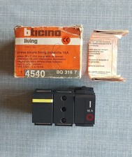 Bticino Living 4540 presa sicura salvavita 16A mai usato 