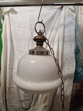 Lampadario Opalina bianca e