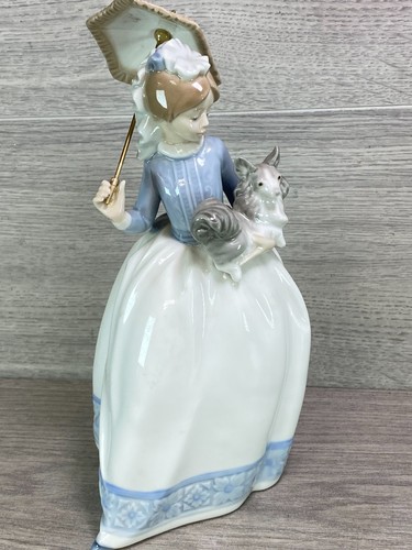 Lladro nao lady with dog - dog, "my
