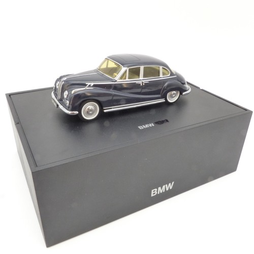 Minichamps 80420301384 - 1:43,