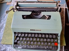 MACCHINA DA SCRIVERE OLIVETTI