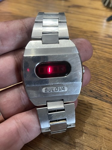 Rare montre bulova - rare, led
