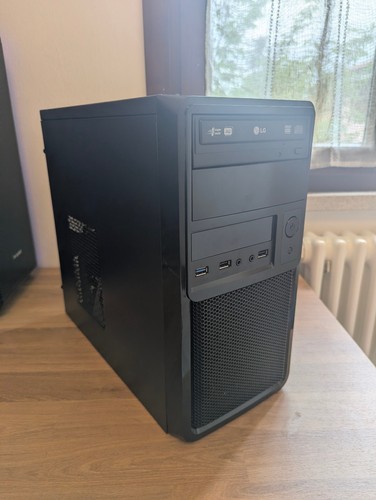 Intel core quad q8300 - -,