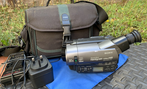 Pacchetto videocamera sony - pacchetto,