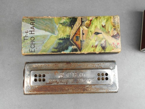 Ancien harmonica hohner - m, the