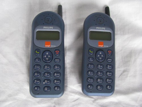 Cellulare philips savvy - z,