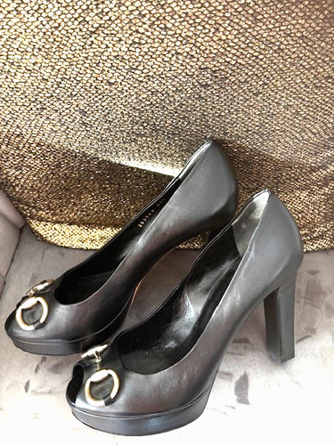 Gucci peeptoes con fermaglio - peeptoes,