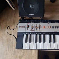 Casio Tastiera Vintage Casiotone MT-400V con Altoparlanti e Cavo Alimentazione