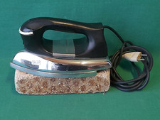 VECCHIO FERRO DA STIRO ELETTRICO CGE ITALIA VINTAGE FUNZIONANTE. BH79