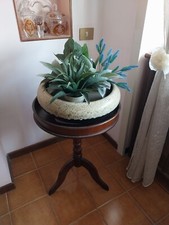 TAVOLO DA FIORI. TAVOLINETTO PORTAVASO  IN LEGNO E PORTAVASO.