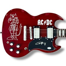 Chitarra firmata Angus Young