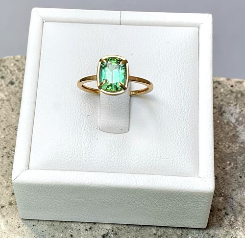 Sehr eleganter grüner - eleganter,