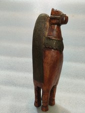 Dromedario statuina intagliata