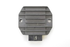 Regolatore raddrizzatore di