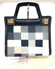 borsa a mano quadrata