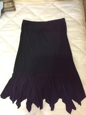 Gonna nera con pizzo