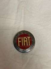 Stemma emblema FIAT metà anni '60, scritta oro su sfondo rosso, fregio alloro