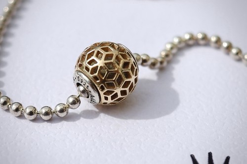 Charm pandora essenza - essenza, oro