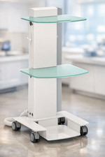 Carrello con ripiani in vetro