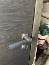 Porte Interne Grigio Effetto Legno Complete Di Telaio E Maniglia