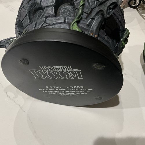 Statua doom marvel 2000 - doom, (marvel
