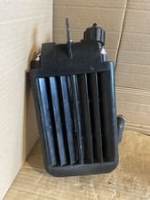Radiatore e coperchio e tubi
