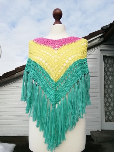 Poncho all uncinetto - all'uncinetto,