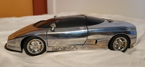 Revell nazca verchromt - 1:18,