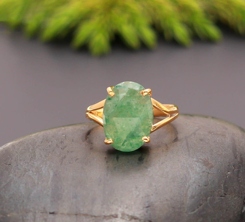 Anello ovale fragola verde