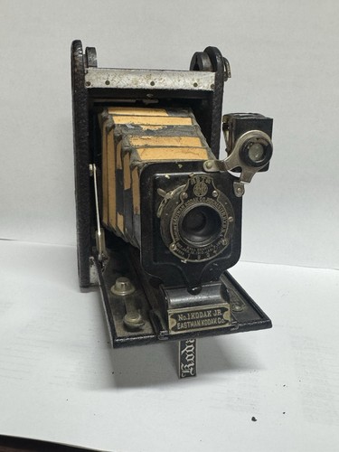 Antica macchina fotografica