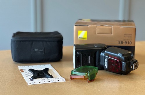 Nikon 910 speedlight flash - speedlight,