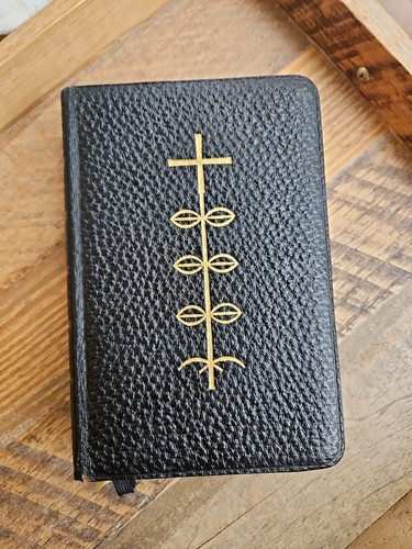 Good vintage maryknoll missal - maryknoll,