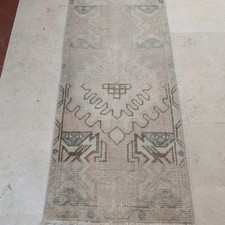 Tappeto piccolo vintage turco
