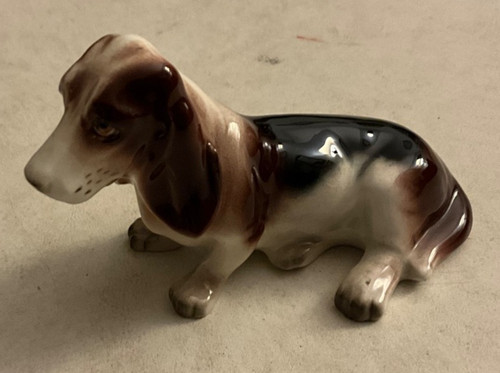 Basset hound dog - basset,