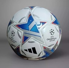 Nuovo pallone da calcio