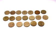 19 PIECES ONE POUND ELIZABETH