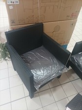 Set tavolo e sedie da giardino