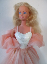 Graziosa bambola Barbie Taiwan Peaches n Cream vintage anni 80