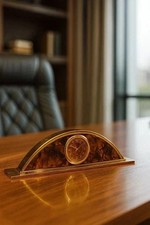 Orologio da scrivania vintage in ottone e radica lucida Anni '80