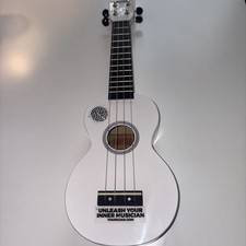 Ukulele soprano Mahalo Rainbow