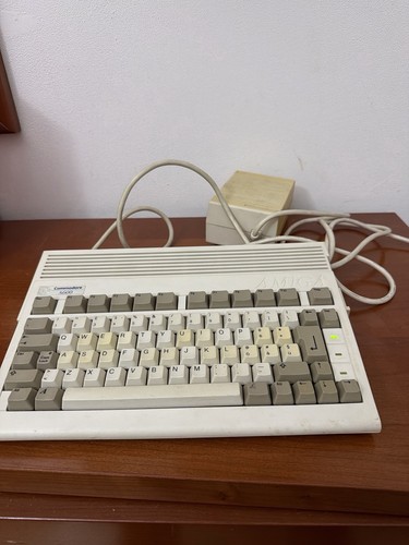 Commodore amiga 600 - (a600), –